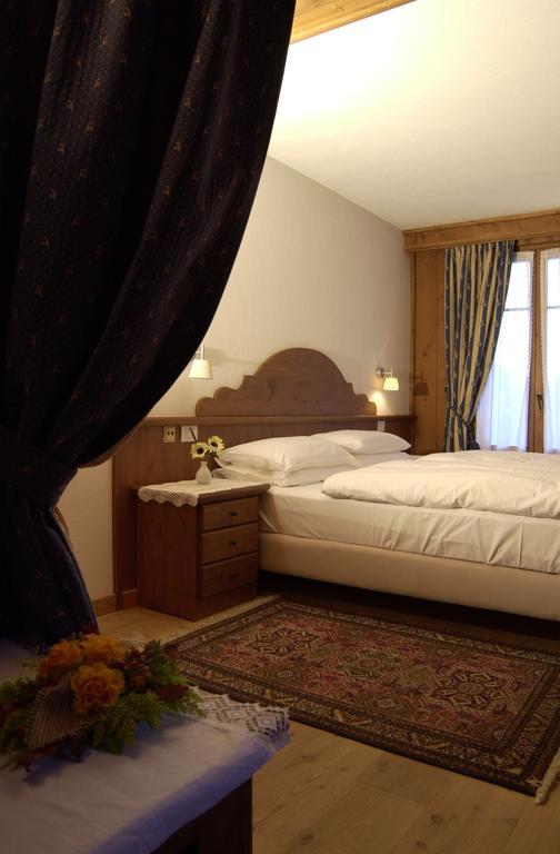 סנטה קתרינה ואלפורבה Hotel Baita Fiorita חדר תמונה